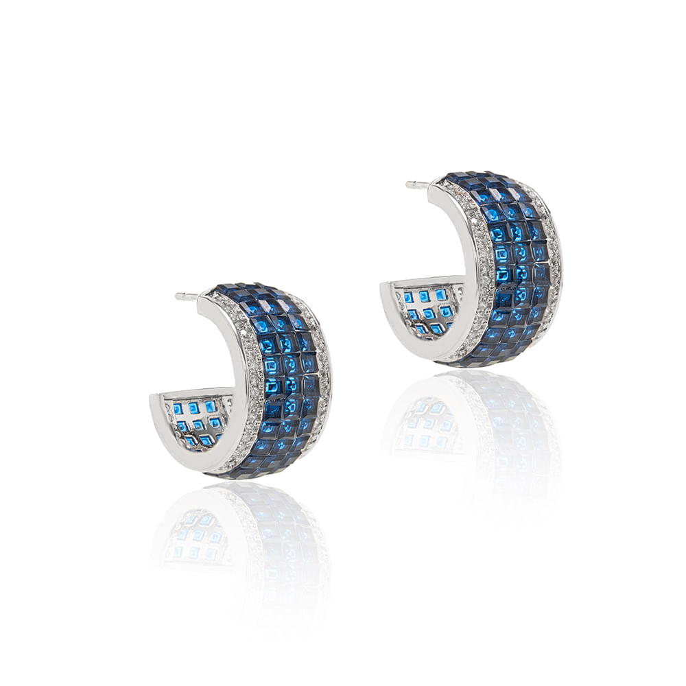 Brinco Argola na Cravação Invisível com Zircônias Safira e Zircônias Brancas - Banho de Ródio Branco